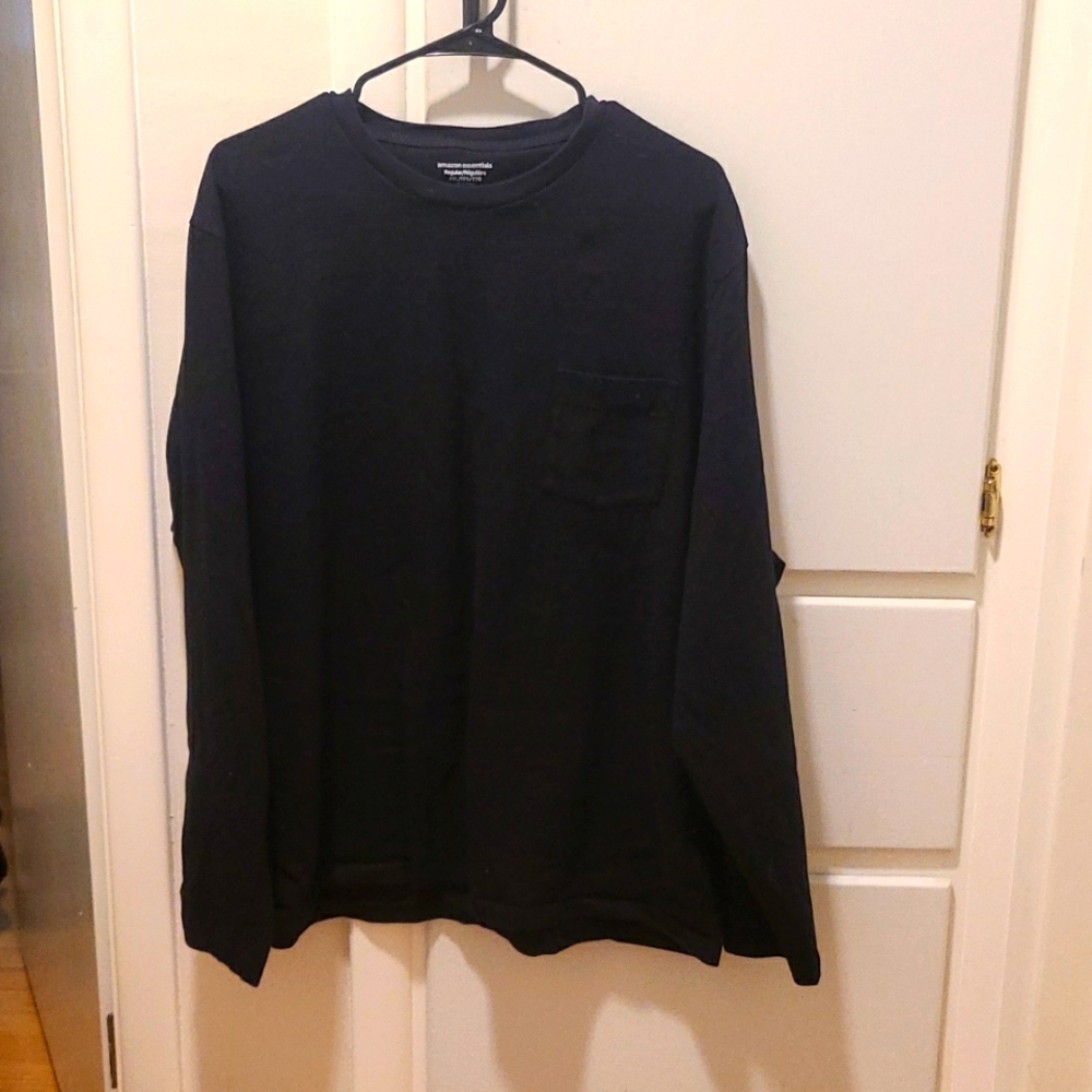 Long sleeve black tee